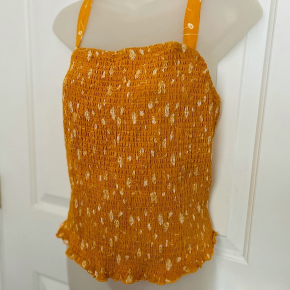Torrid ruched yellow crop top - Picture 3 of 5